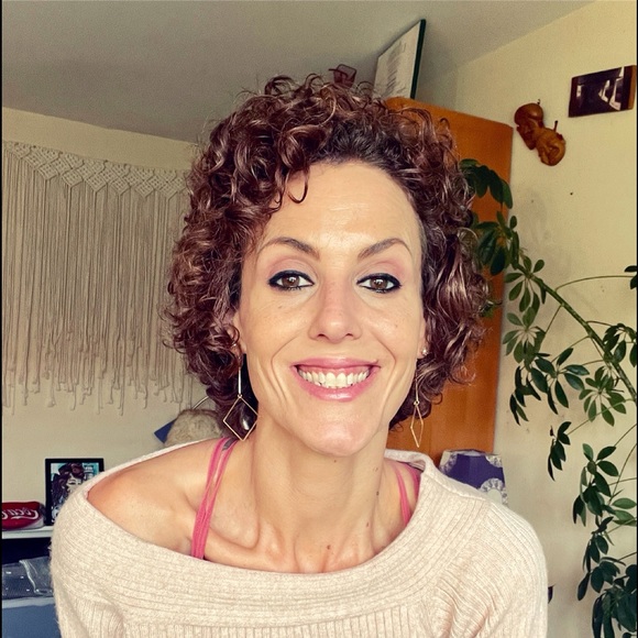 Hi 👋 - Picture 1 of 1